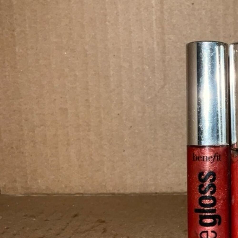 Benefit Cosmetics Ultra Plush Lip‎ Gloss Rave Reviews LG12 Red Berry High Shine